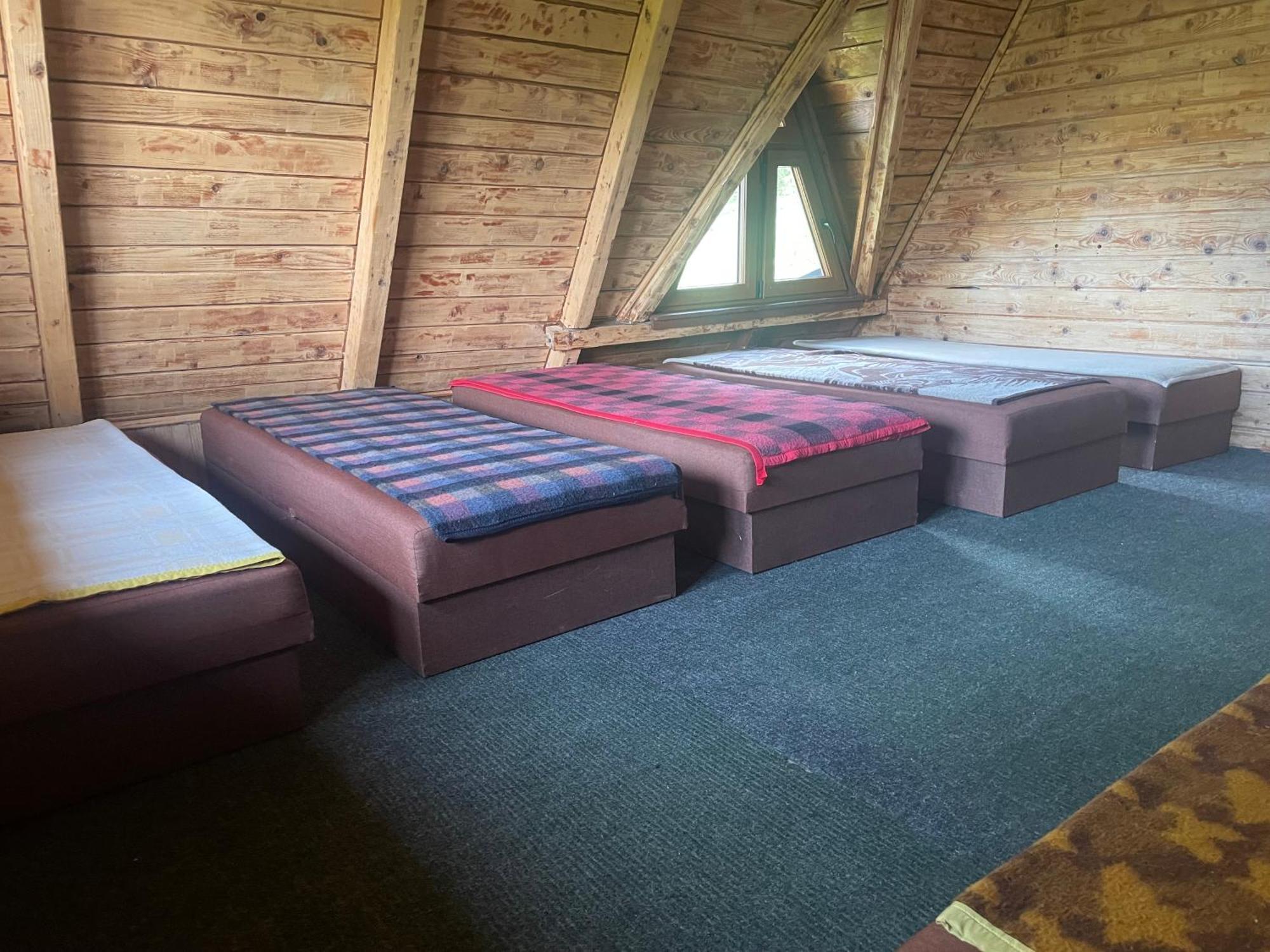 Hostel Bacowka Pttk Pod Honem - Schronisko Gorskie Cisna Exterior foto