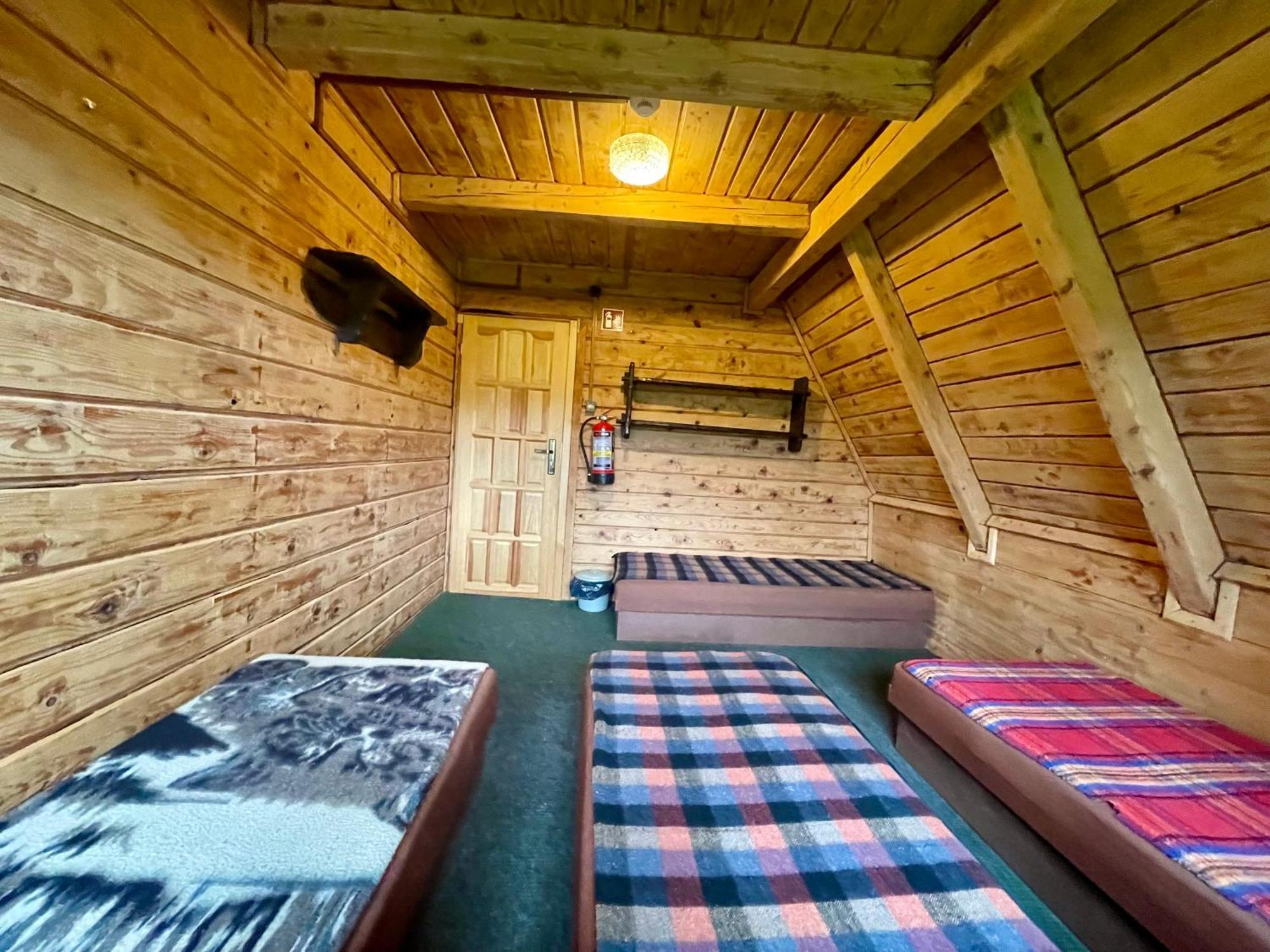 Hostel Bacowka Pttk Pod Honem - Schronisko Gorskie Cisna Exterior foto