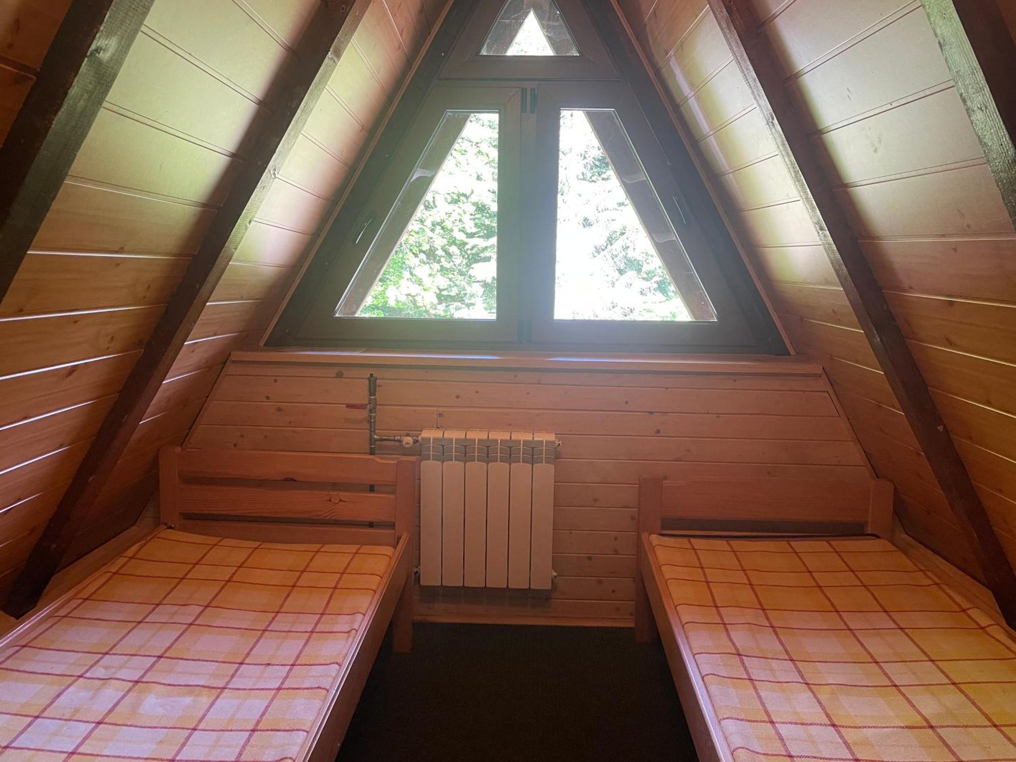 Hostel Bacowka Pttk Pod Honem - Schronisko Gorskie Cisna Exterior foto