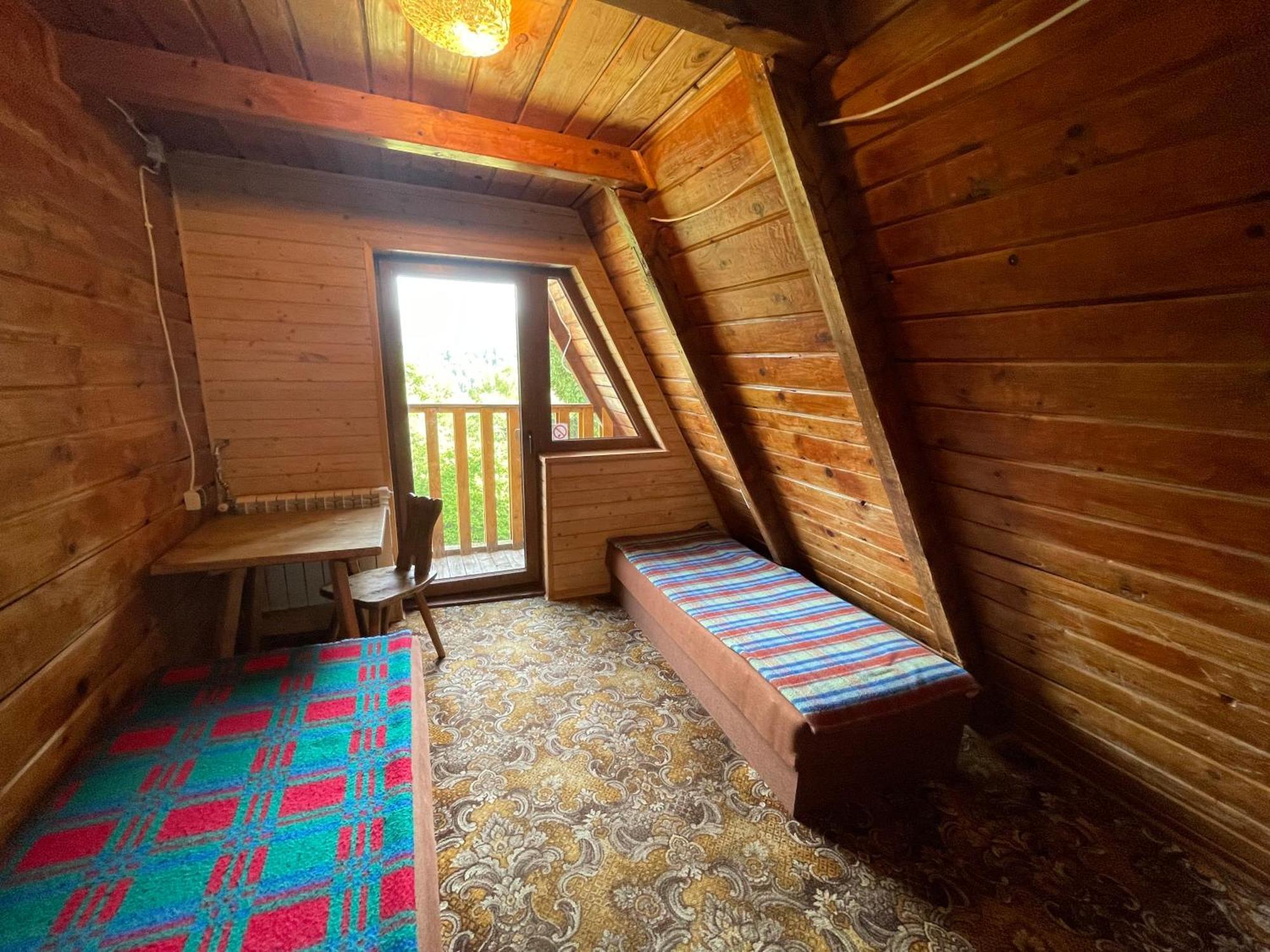 Hostel Bacowka Pttk Pod Honem - Schronisko Gorskie Cisna Exterior foto