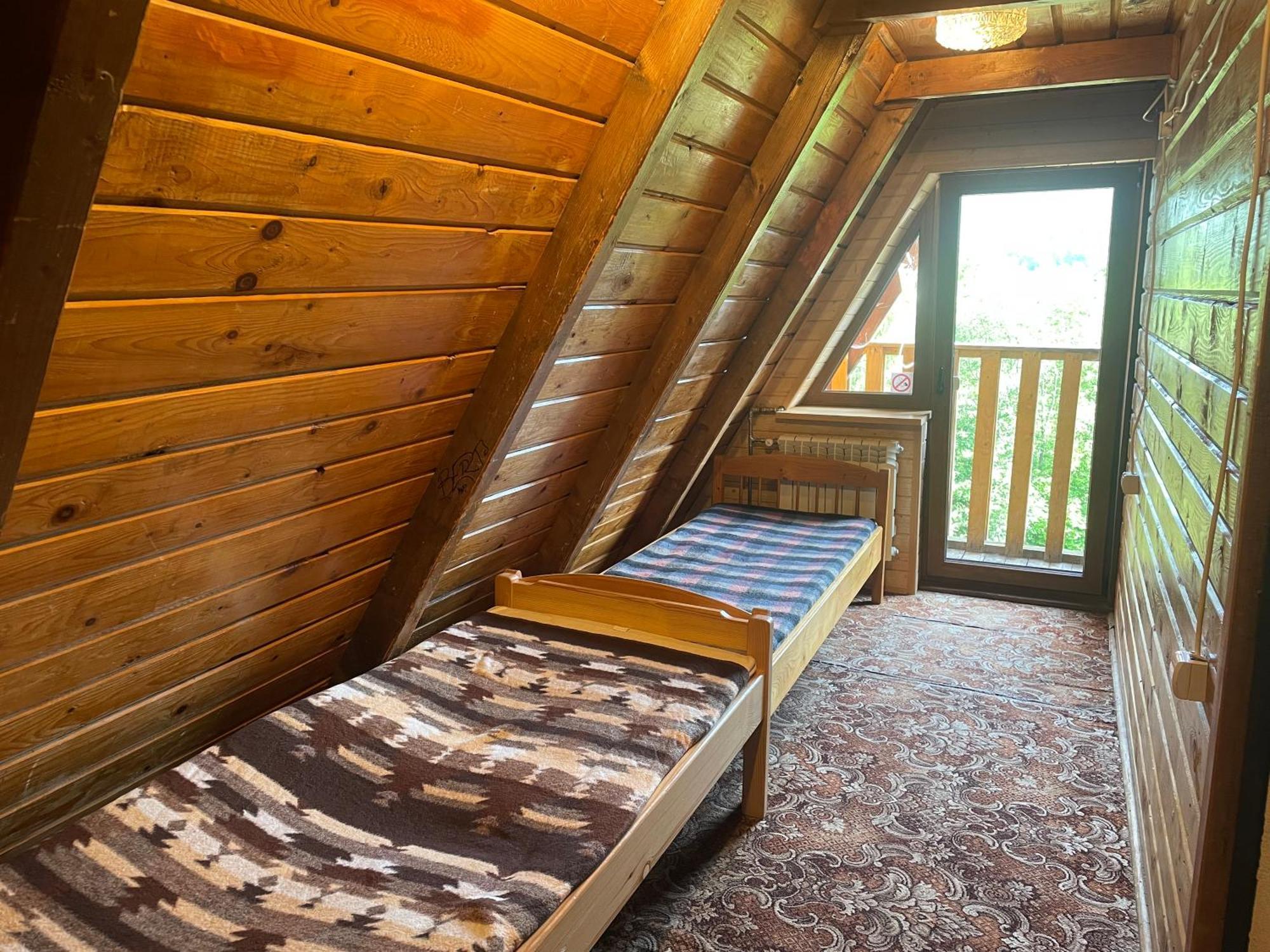 Hostel Bacowka Pttk Pod Honem - Schronisko Gorskie Cisna Exterior foto